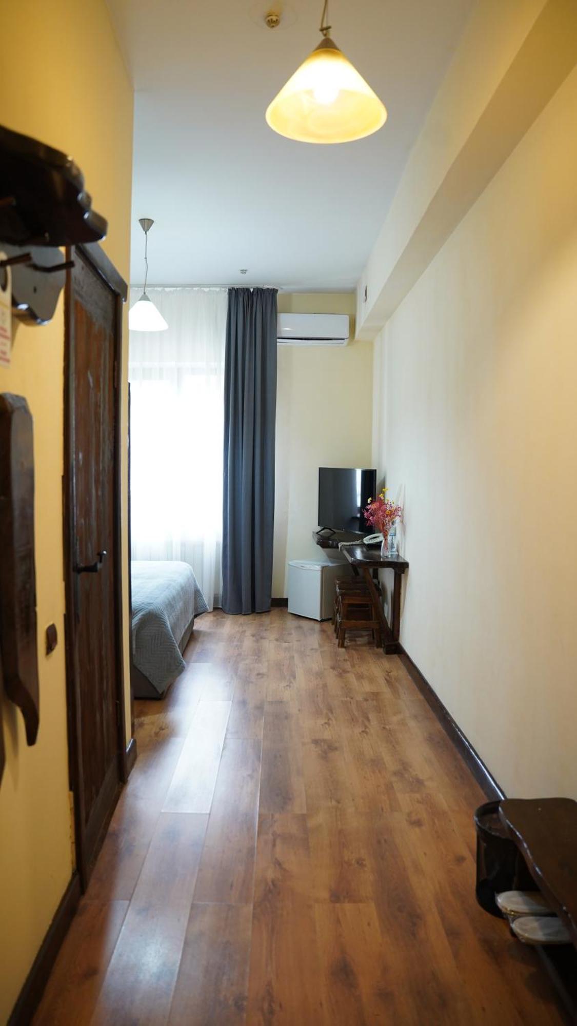 Saraishyq Hotel Almaty Exterior photo